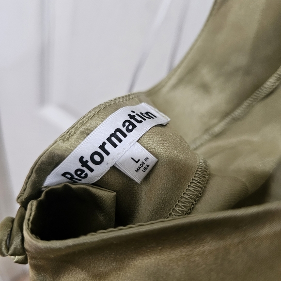 Reformation Jeany 100% Silk Dress in Olive Oil - Picture 6 of 9